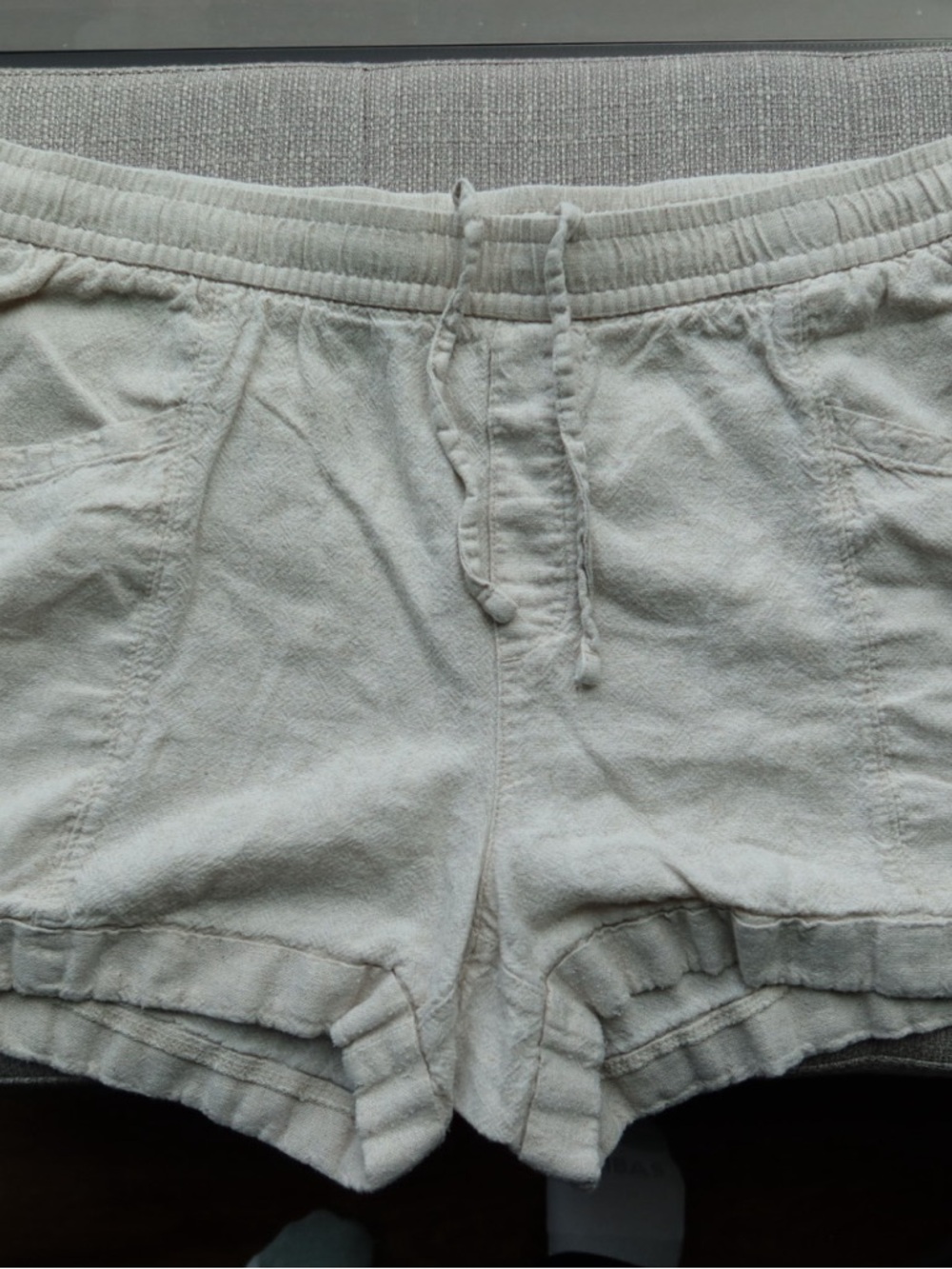 Old Navy Women's Drawstring Athletic Shorts in Light Cream